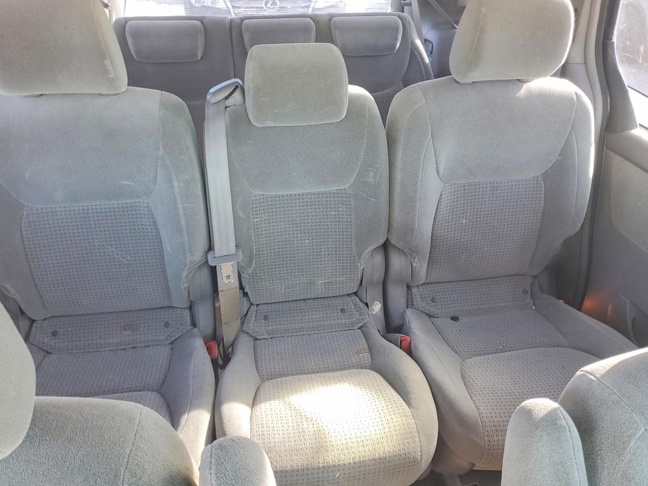2006 TOYOTA SIENNA CE photo 10