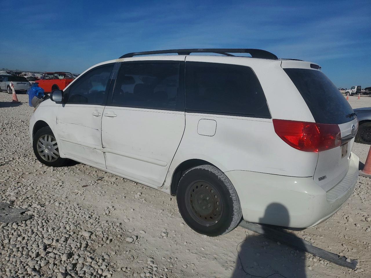 2006 TOYOTA SIENNA CE photo 2