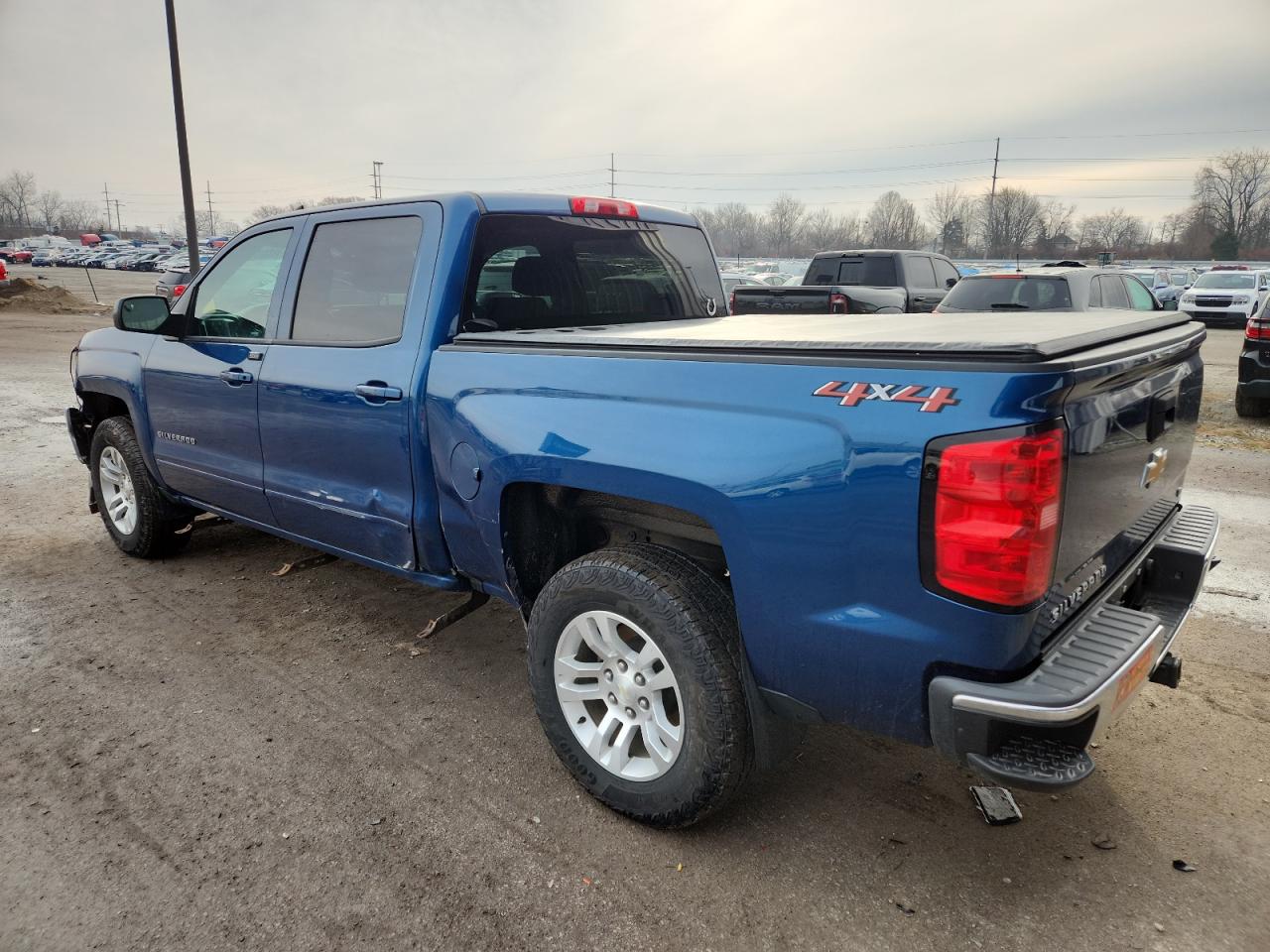 2018 CHEVROLET SILVERADO K1500 LT photo 2