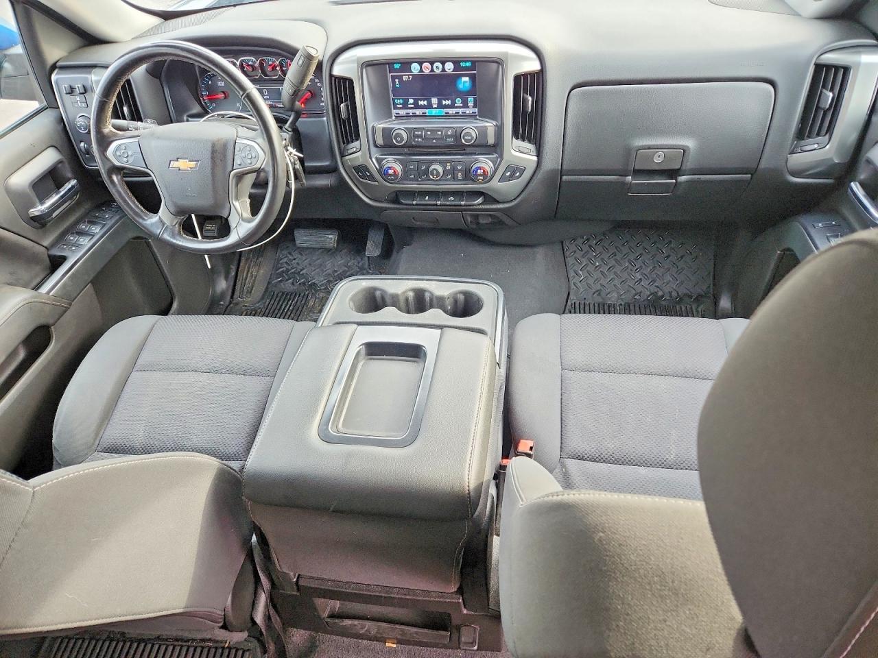 2018 CHEVROLET SILVERADO K1500 LT photo 8