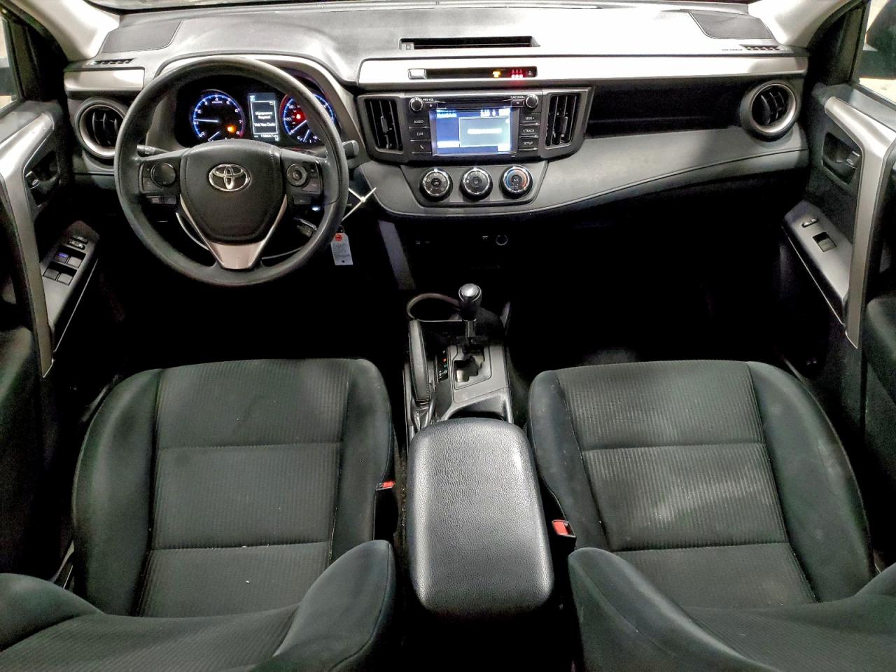 2017 TOYOTA RAV4 LE photo 8