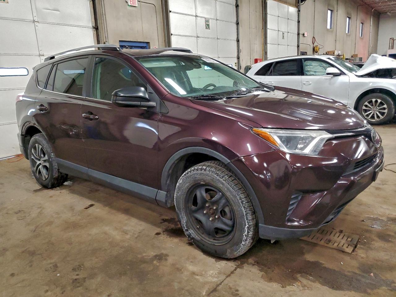 2017 TOYOTA RAV4 LE photo 4