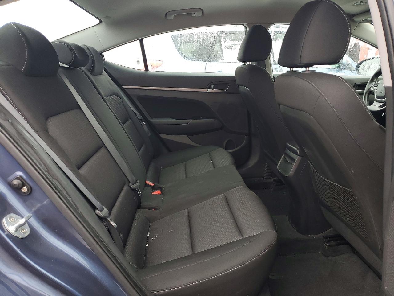 2017 HYUNDAI ELANTRA SE photo 10