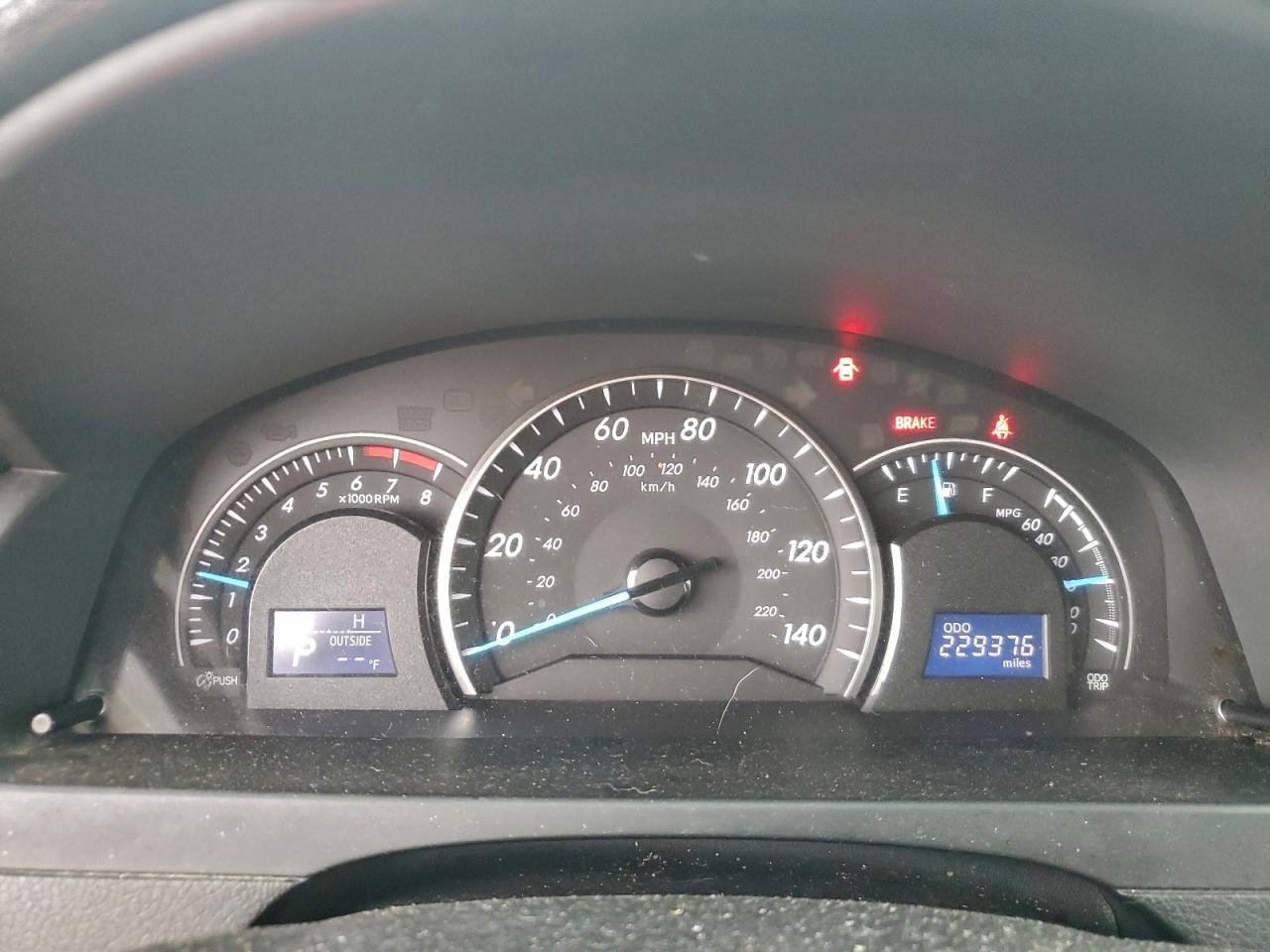 2012 TOYOTA CAMRY BASE photo 9