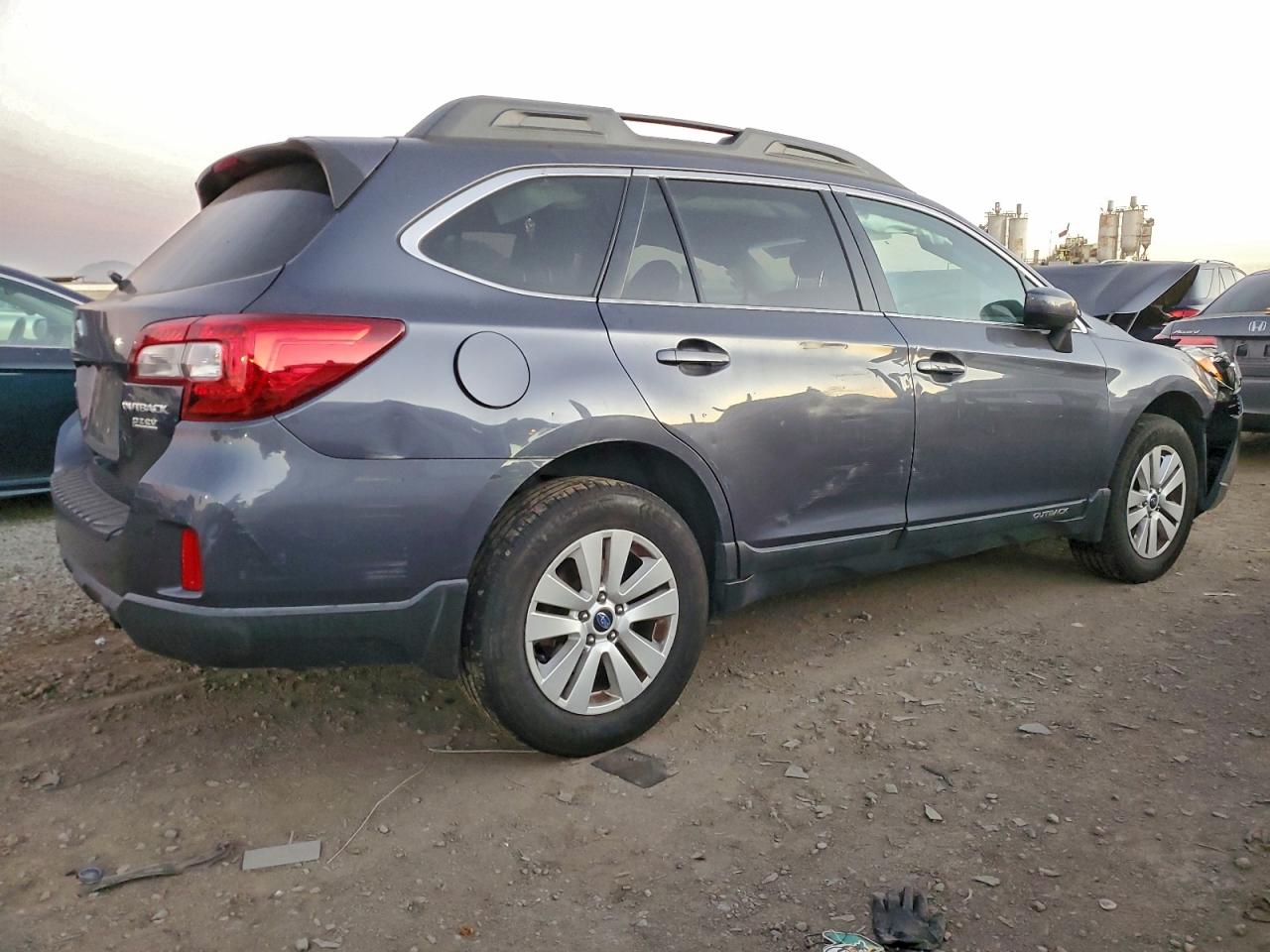 2015 SUBARU OUTBACK 2.5I PREMIUM photo 3