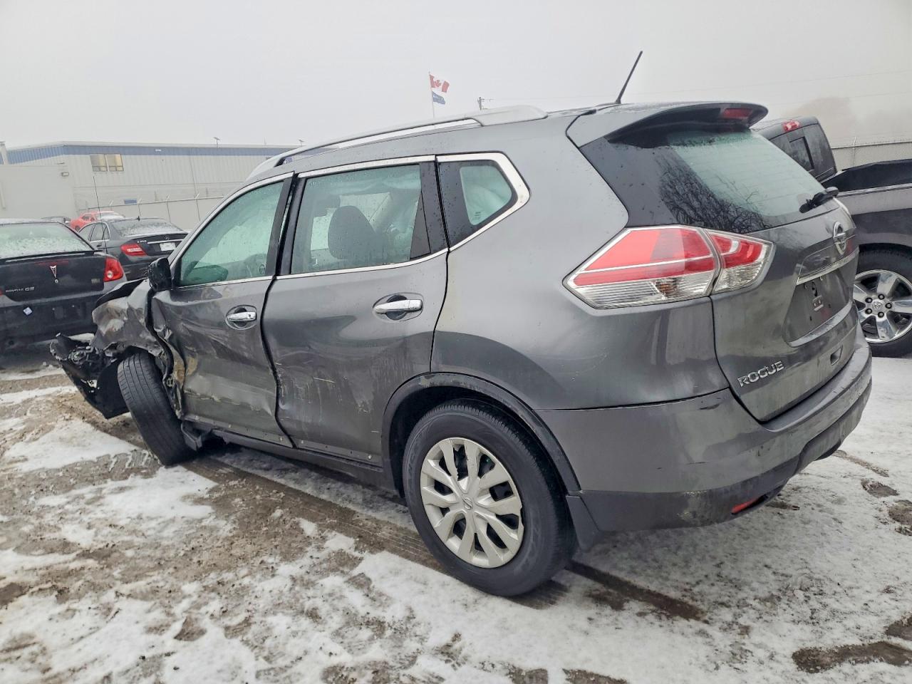 2016 NISSAN ROGUE S photo 2