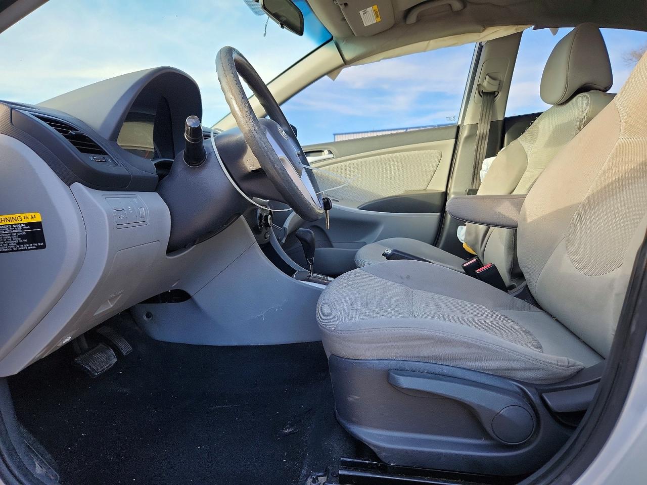 2012 HYUNDAI ACCENT GLS photo 7