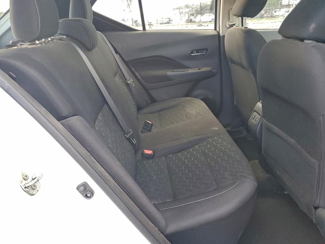2021 NISSAN KICKS SV photo 10