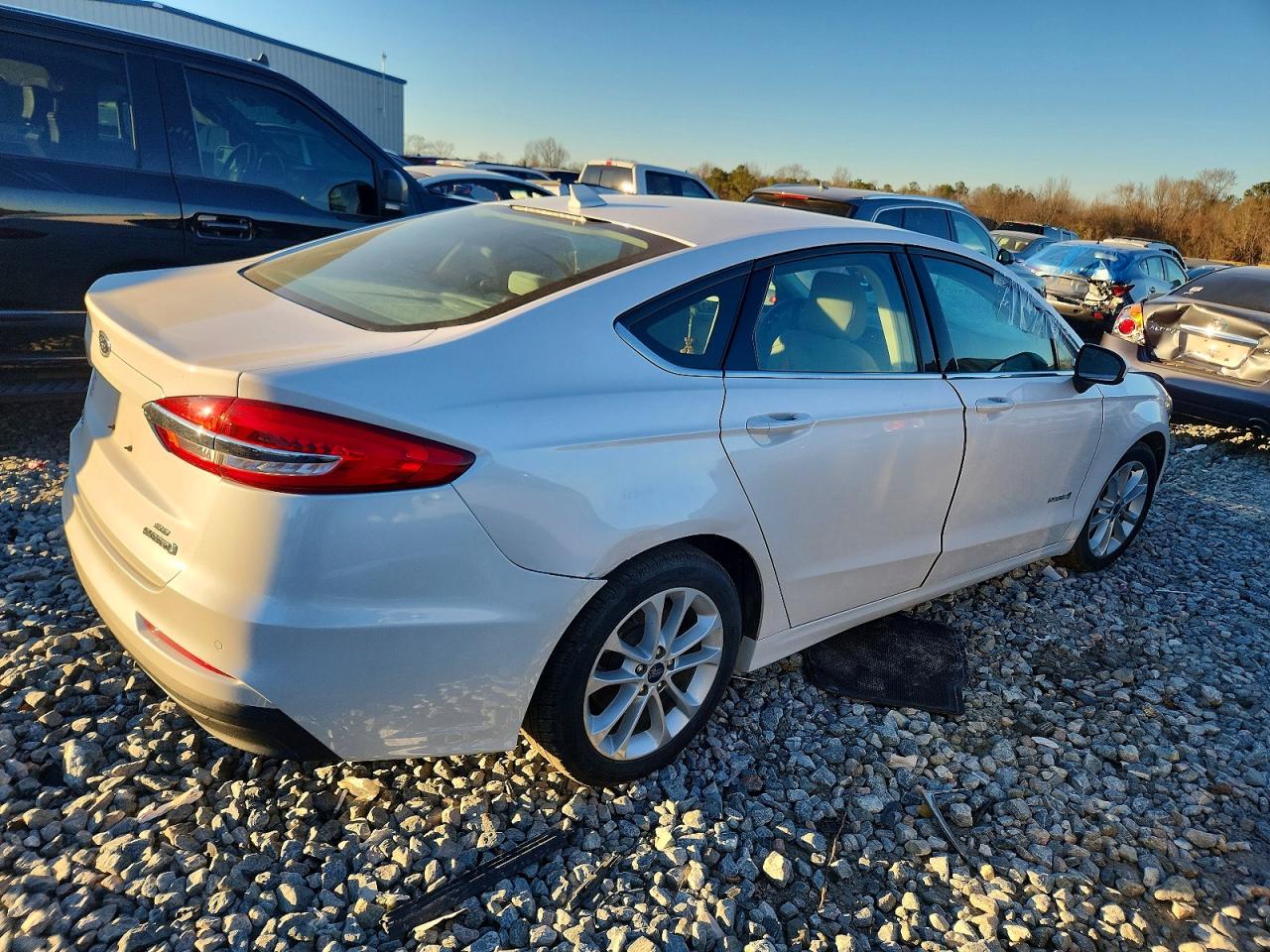 2019 FORD FUSION SE photo 3