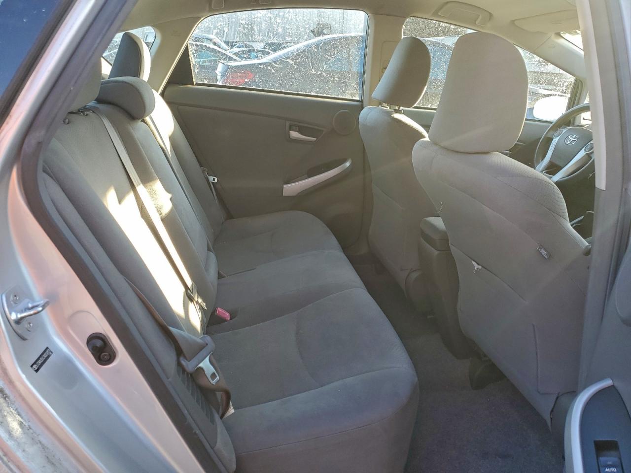 2010 TOYOTA PRIUS photo 10