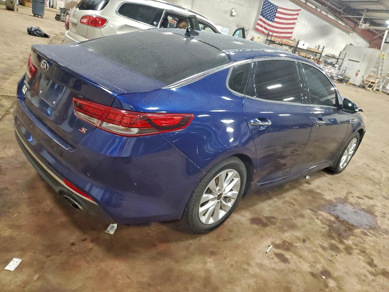 2018 KIA OPTIMA LX photo 3