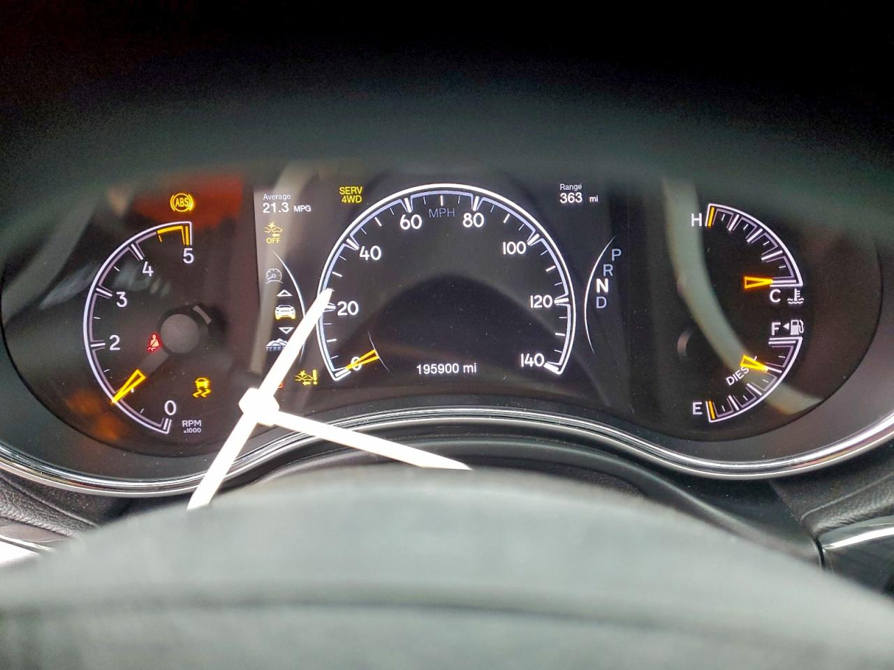 2016 JEEP GRAND CHEROKEE OVERLAND photo 9