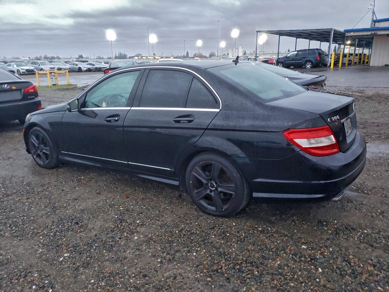 2011 MERCEDES-BENZ C 300 photo 2