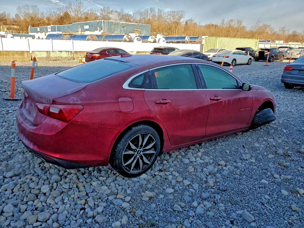 2016 CHEVROLET MALIBU LT photo 3