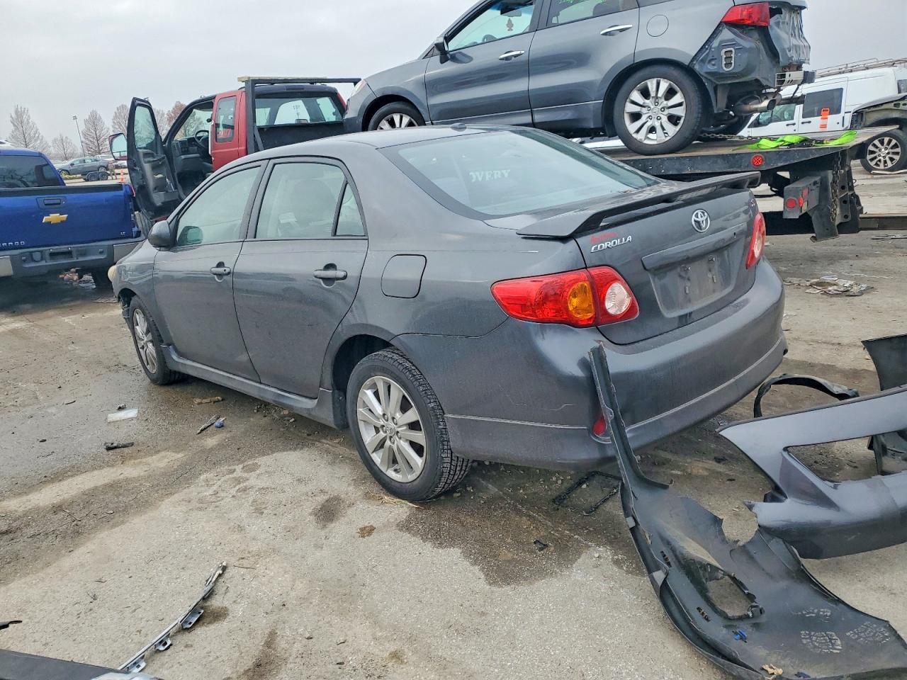 2010 TOYOTA COROLLA photo 2