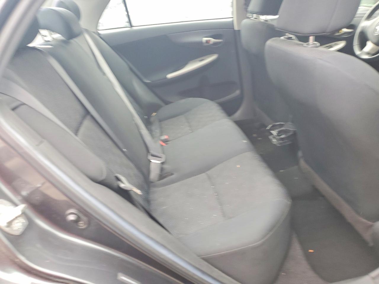 2010 TOYOTA COROLLA photo 10