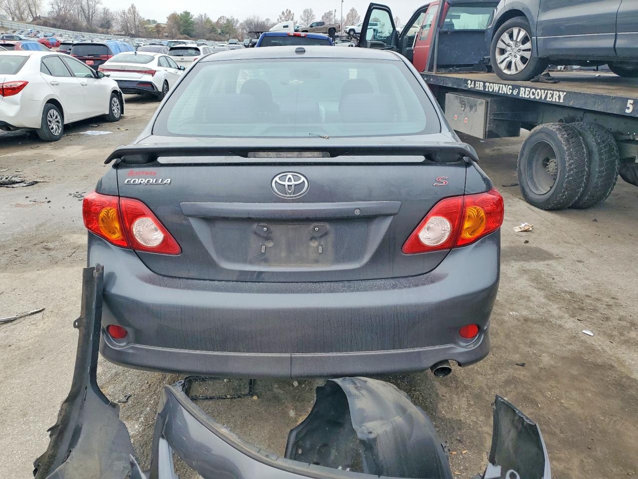 2010 TOYOTA COROLLA photo 6