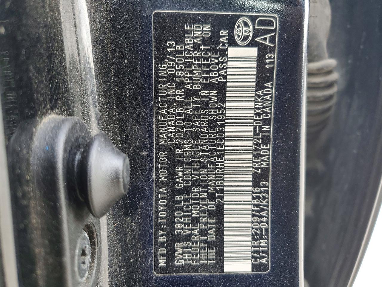 2014 TOYOTA COROLLA L photo 12