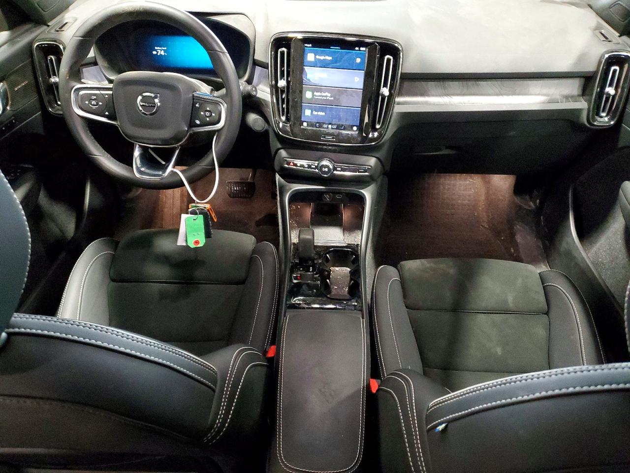 2024 VOLVO XC40 RECHARGE ULTIMATE photo 8