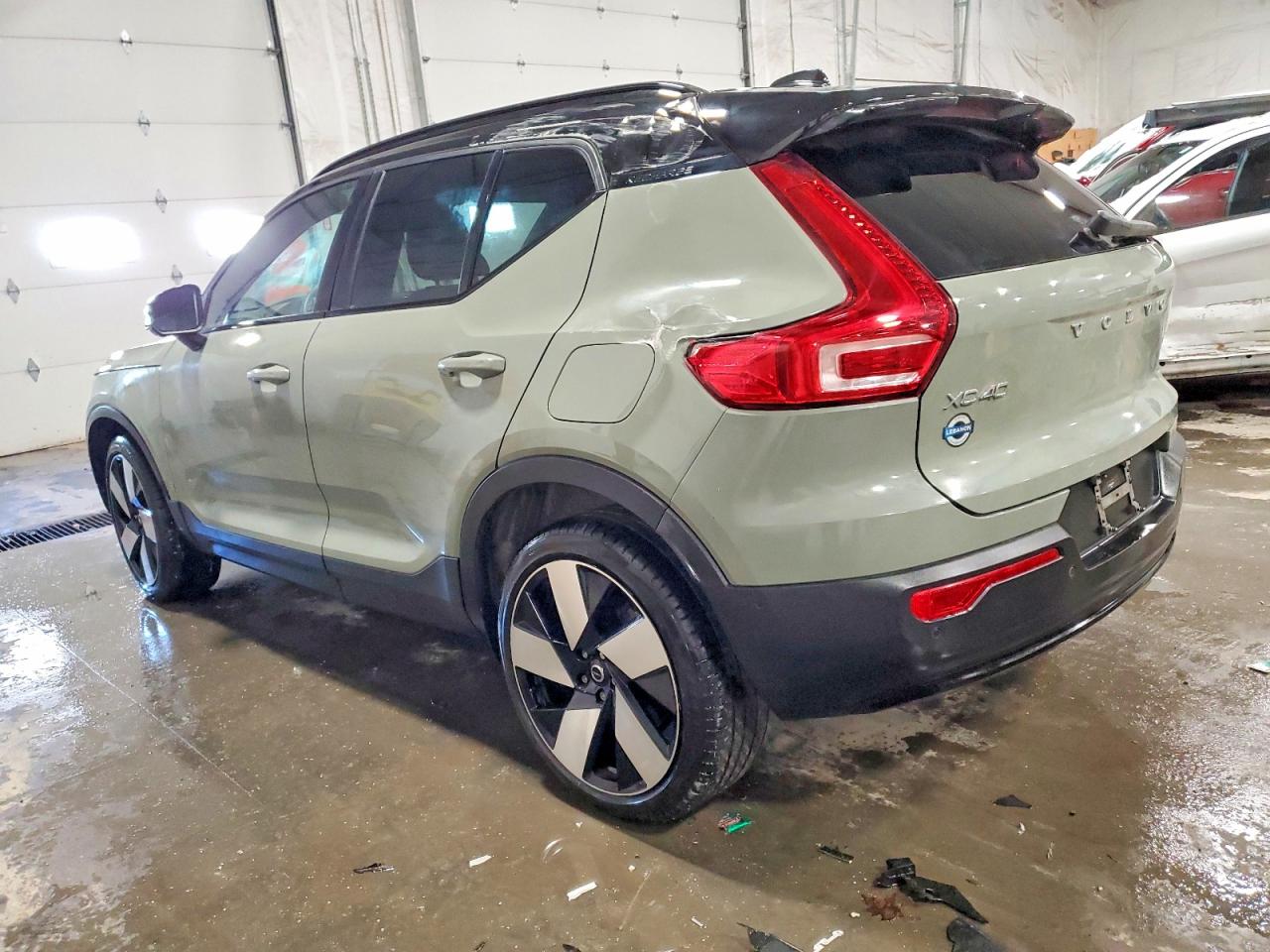 2024 VOLVO XC40 RECHARGE ULTIMATE photo 2