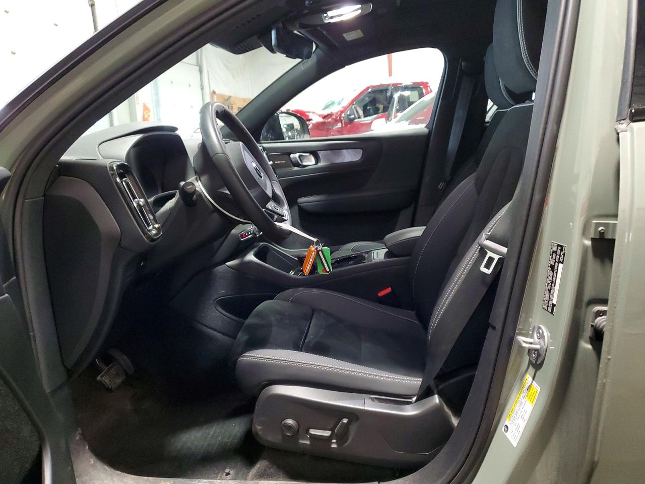 2024 VOLVO XC40 RECHARGE ULTIMATE photo 7