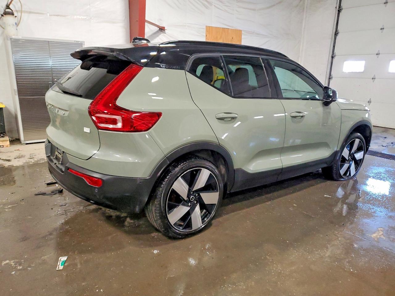 2024 VOLVO XC40 RECHARGE ULTIMATE photo 3