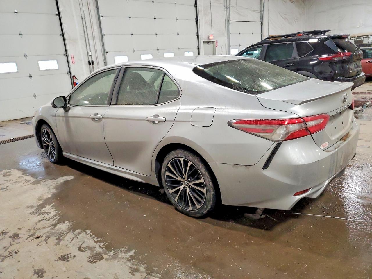 2018 TOYOTA CAMRY L photo 2