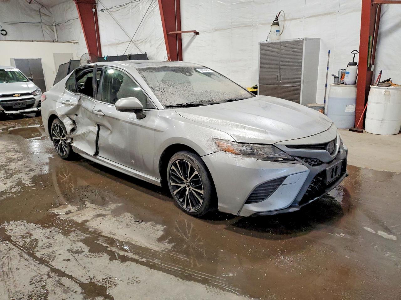 2018 TOYOTA CAMRY L photo 4