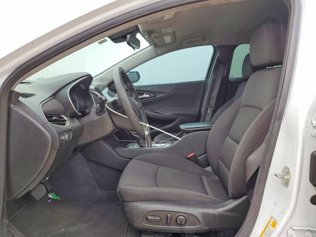 2023 CHEVROLET MALIBU LS photo 7