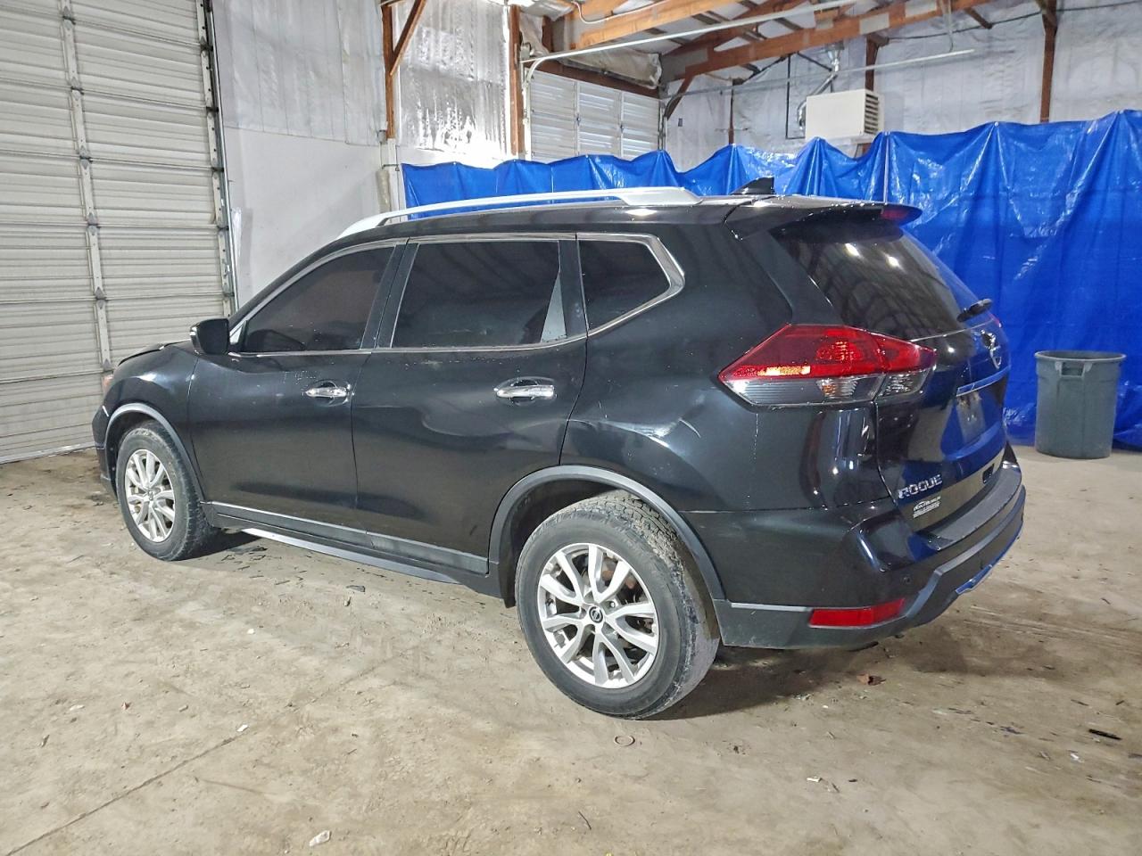 2019 NISSAN ROGUE S photo 2