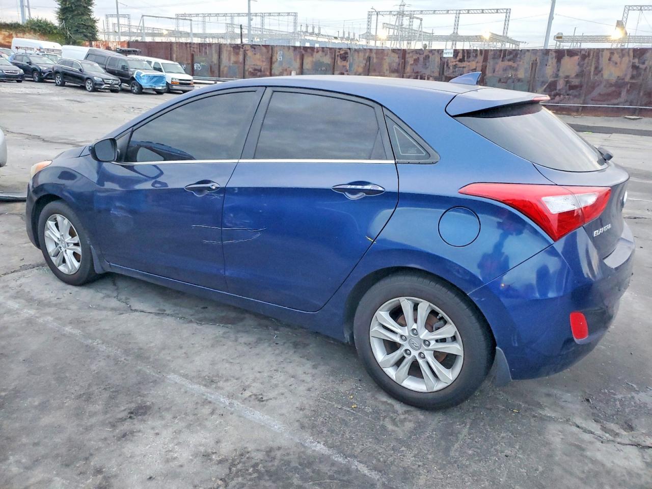 2013 HYUNDAI ELANTRA GT photo 2