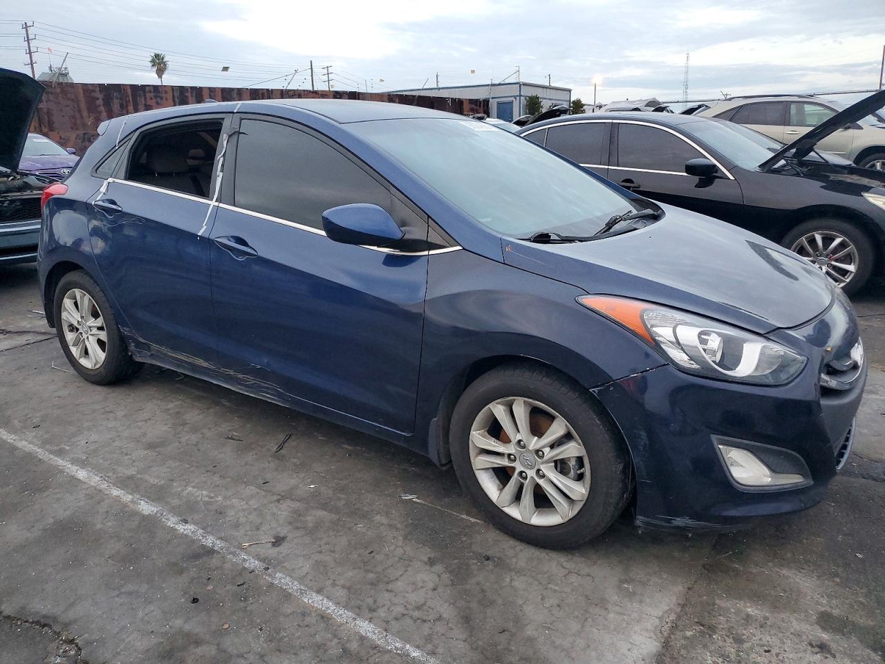 2013 HYUNDAI ELANTRA GT photo 4