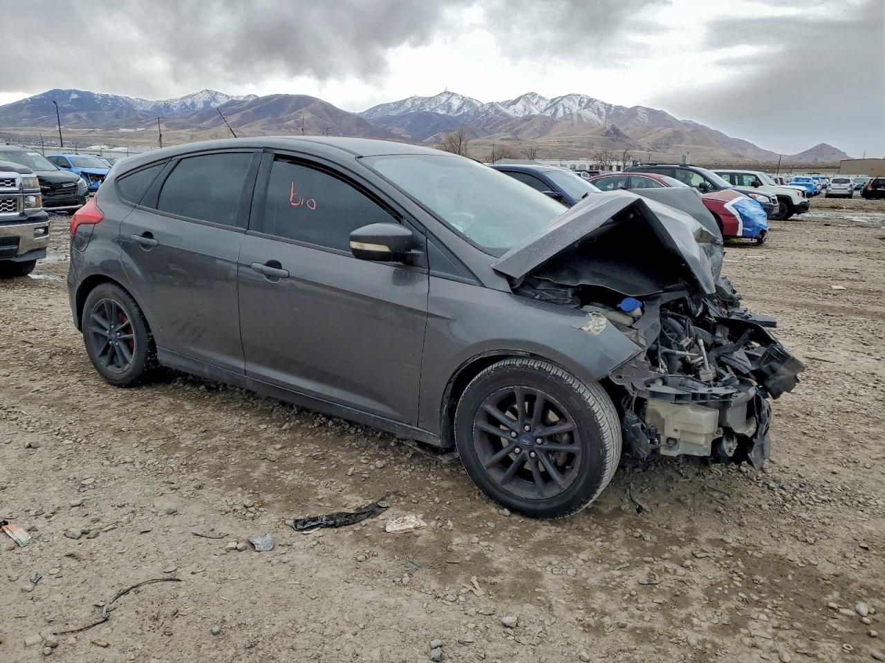 2015 FORD FOCUS SE photo 4