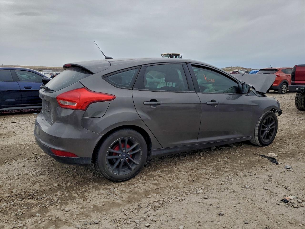 2015 FORD FOCUS SE photo 3