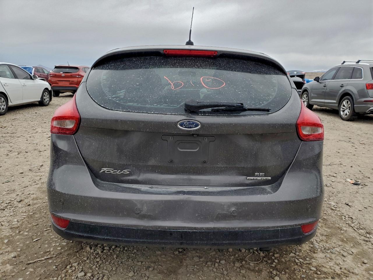 2015 FORD FOCUS SE photo 6
