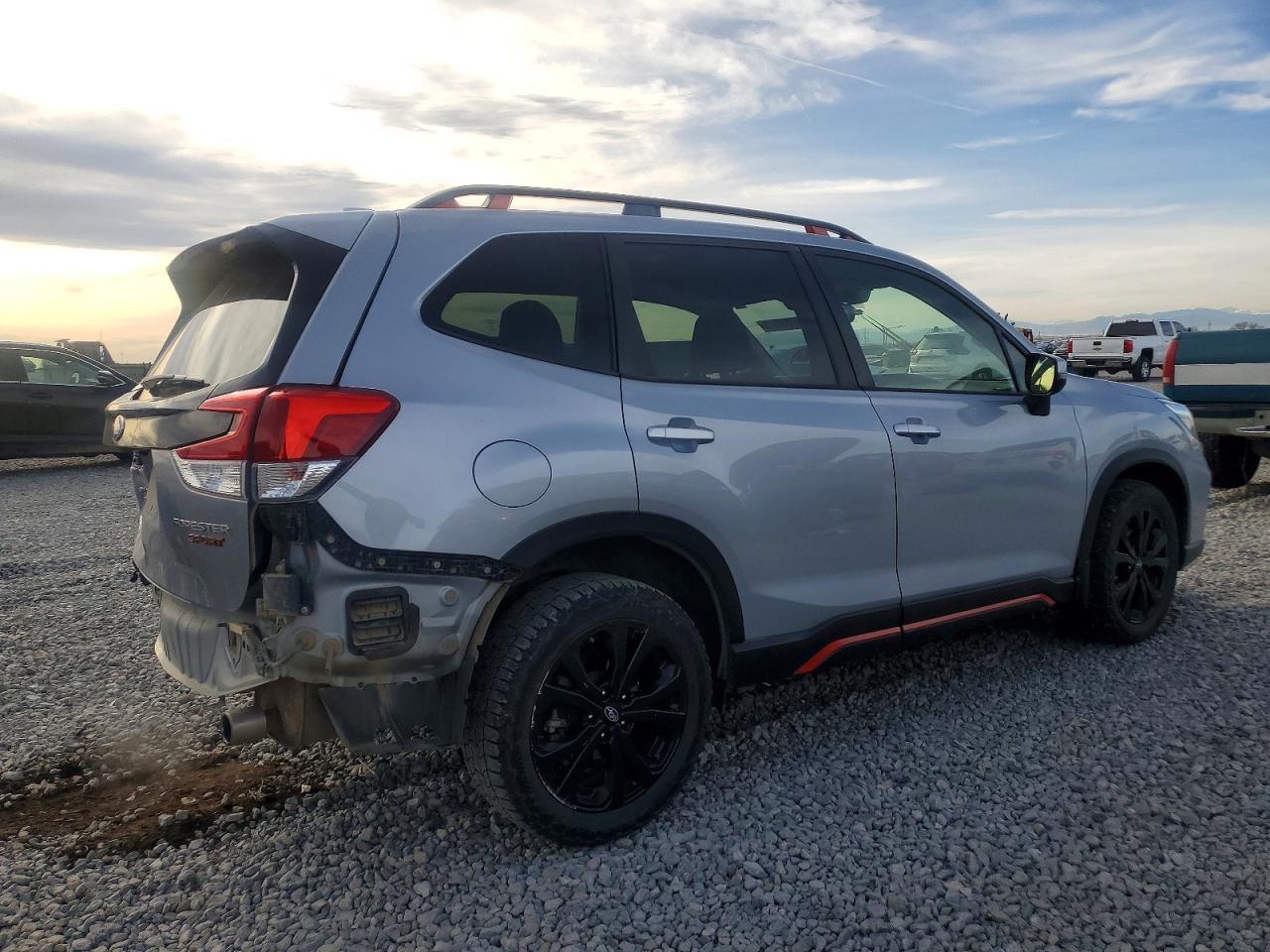 2020 SUBARU FORESTER SPORT photo 3