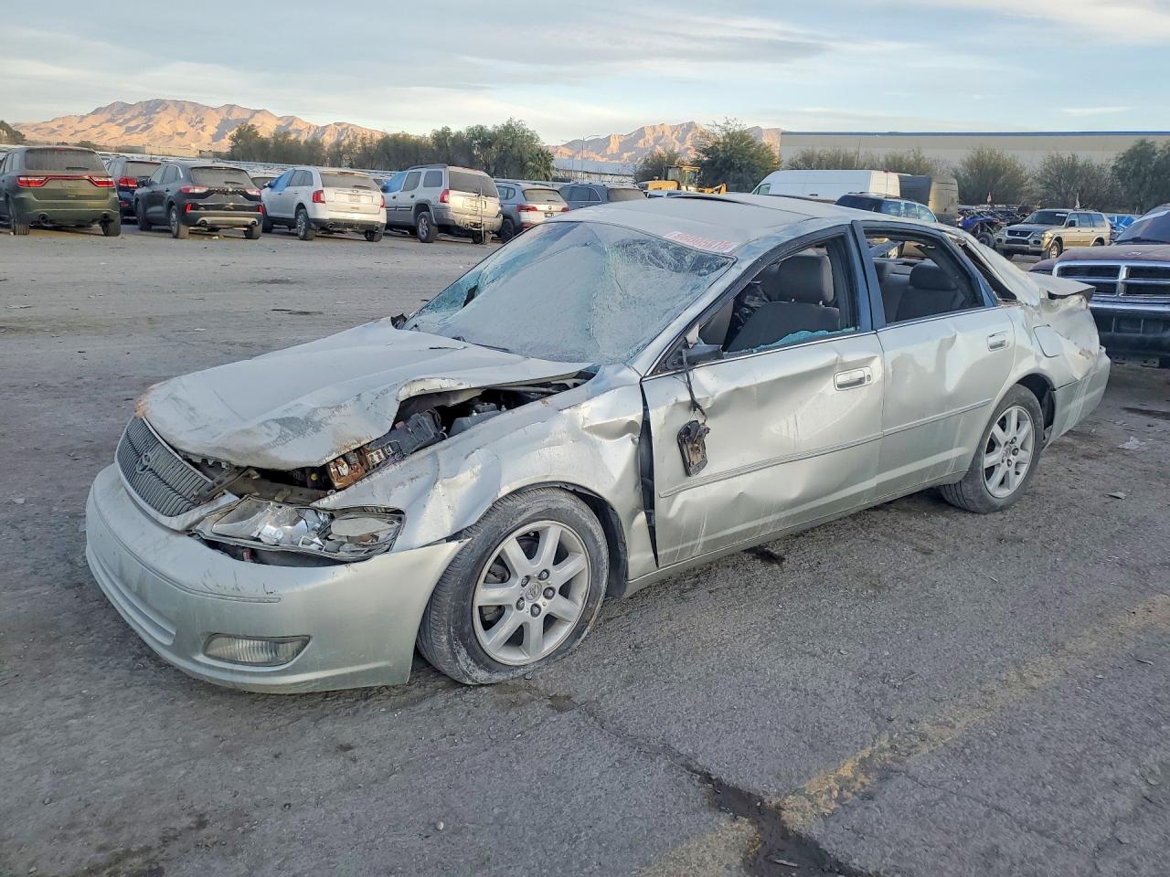 2000 TOYOTA AVALON