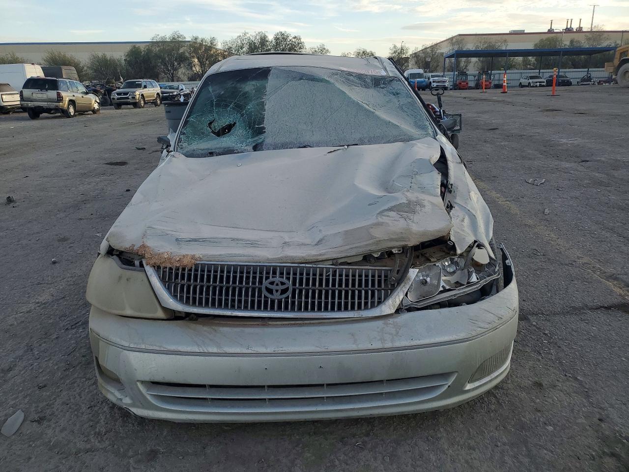 2000 TOYOTA AVALON XL photo 5