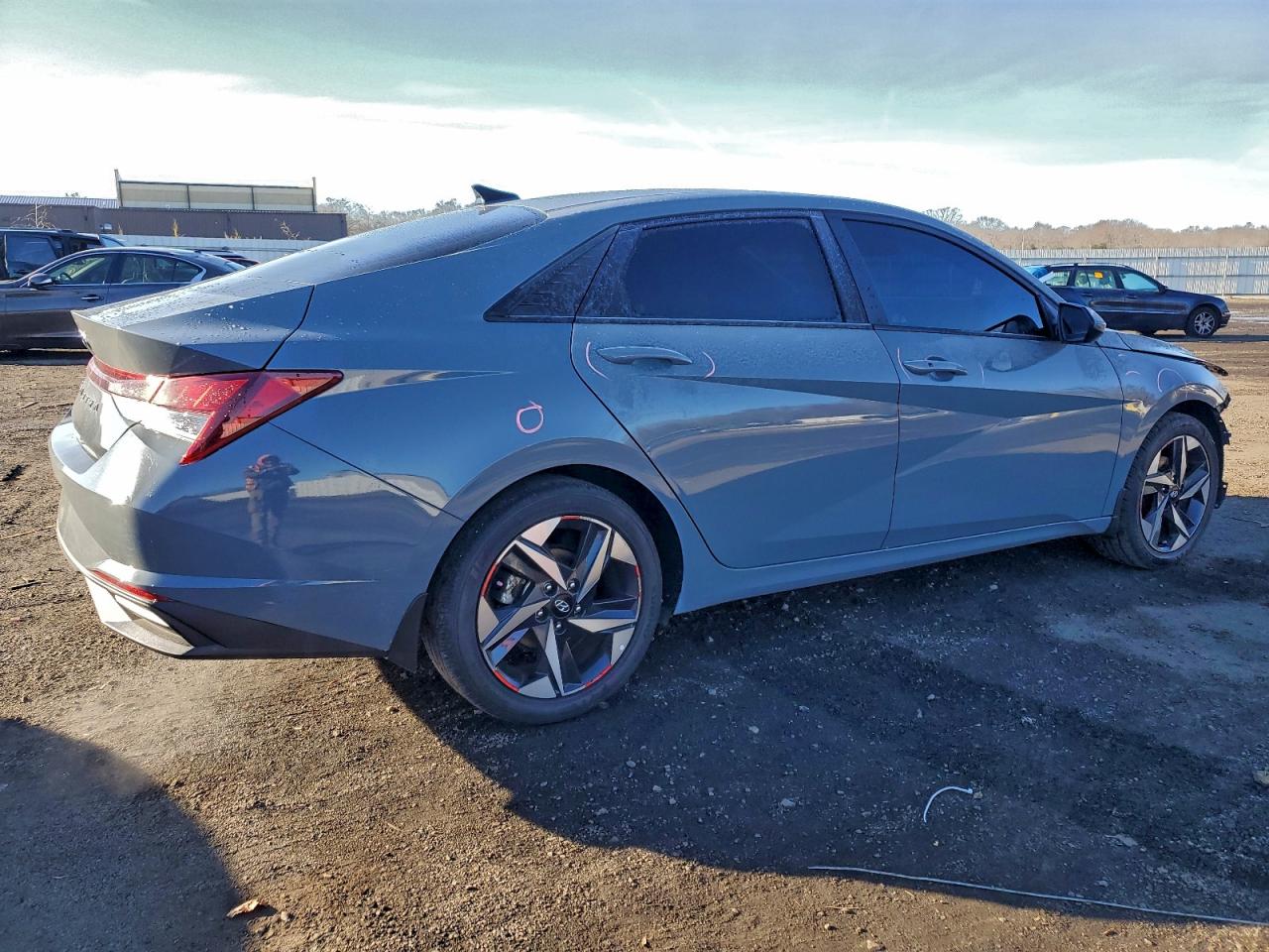 2023 HYUNDAI ELANTRA photo 3
