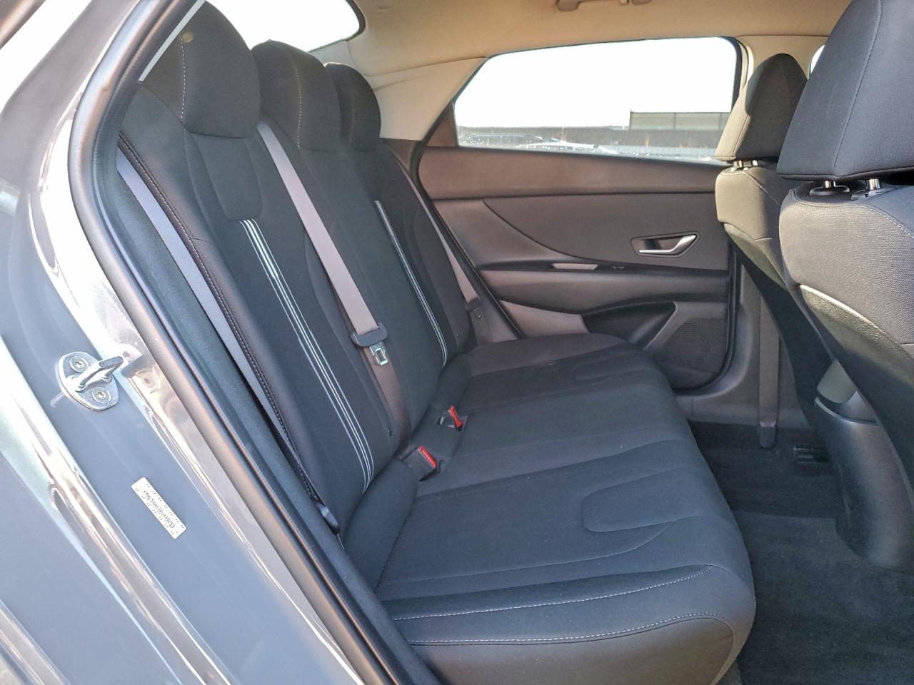 2023 HYUNDAI ELANTRA photo 10