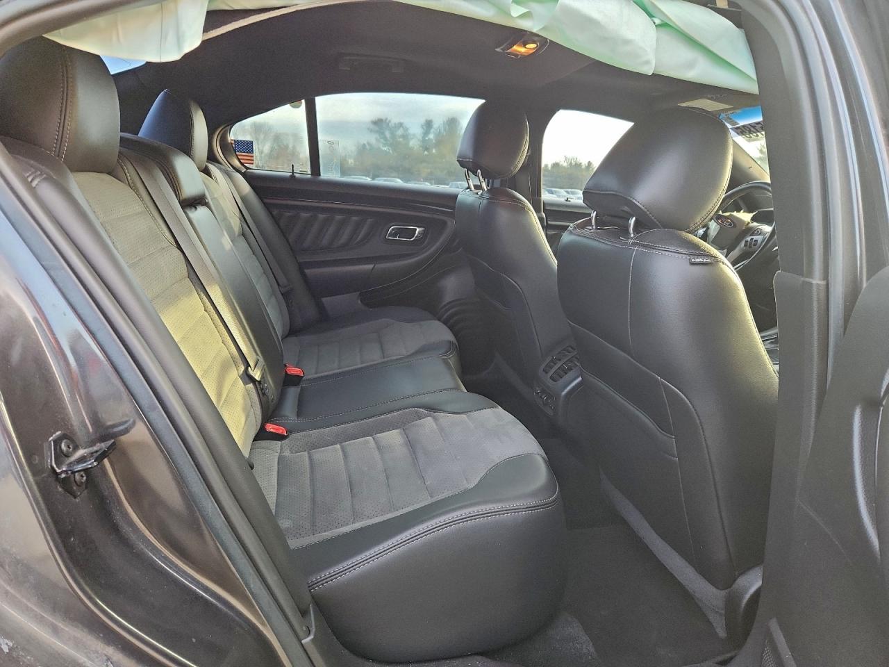2018 FORD TAURUS SHO photo 10