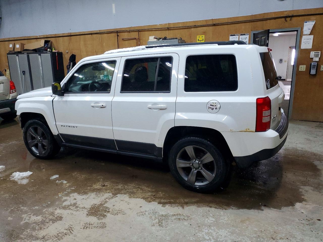 2015 JEEP PATRIOT LATITUDE photo 2