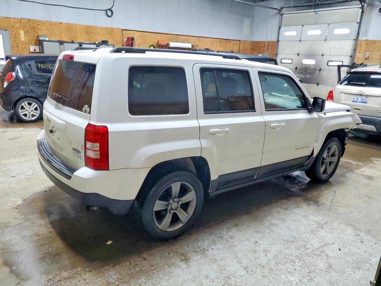 2015 JEEP PATRIOT LATITUDE photo 3