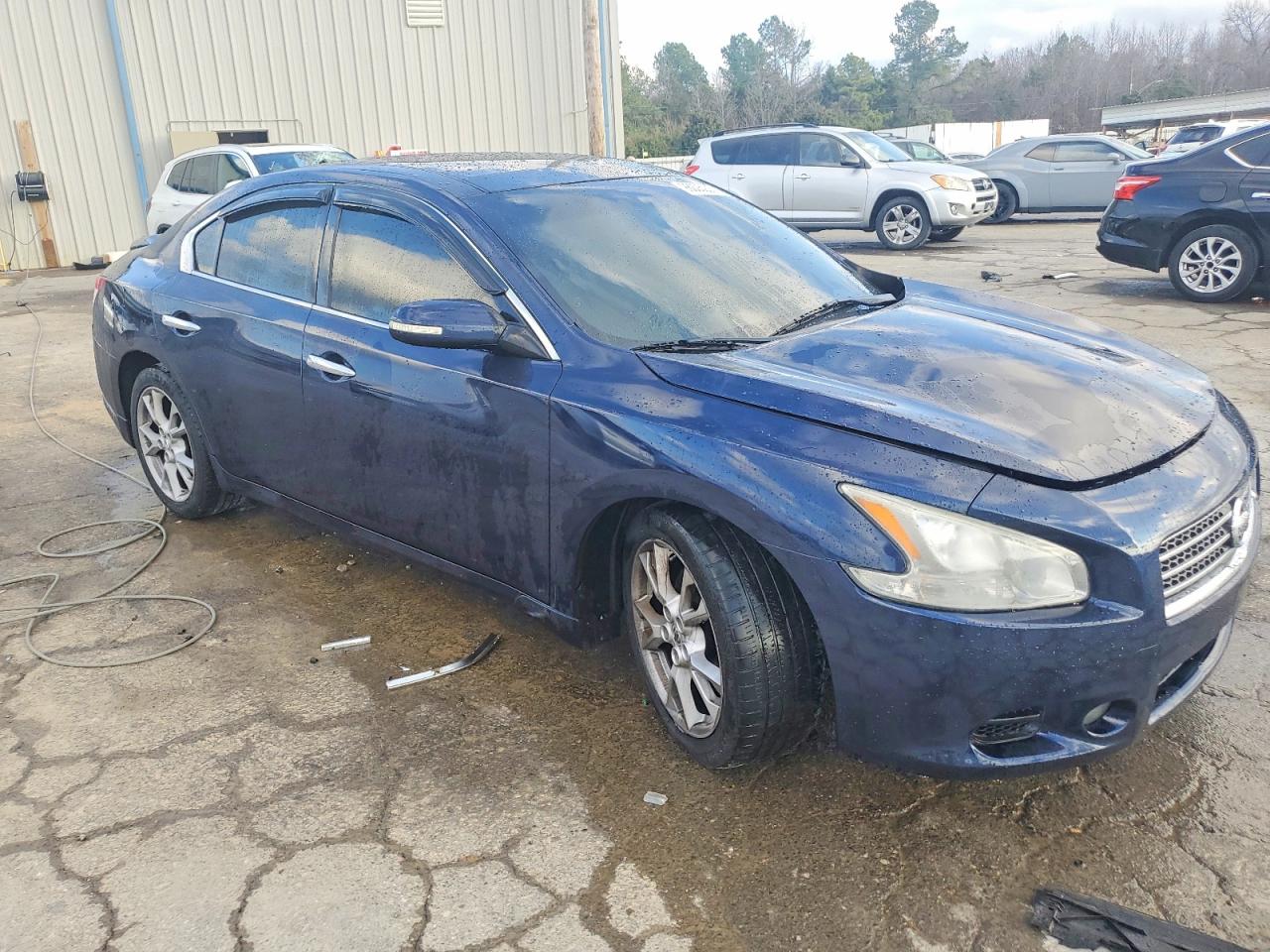 2010 NISSAN MAXIMA S photo 4