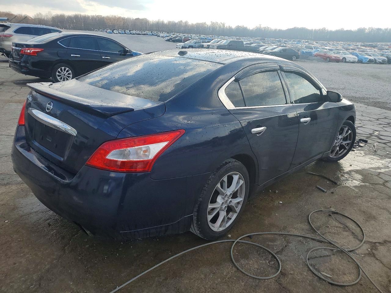 2010 NISSAN MAXIMA S photo 3