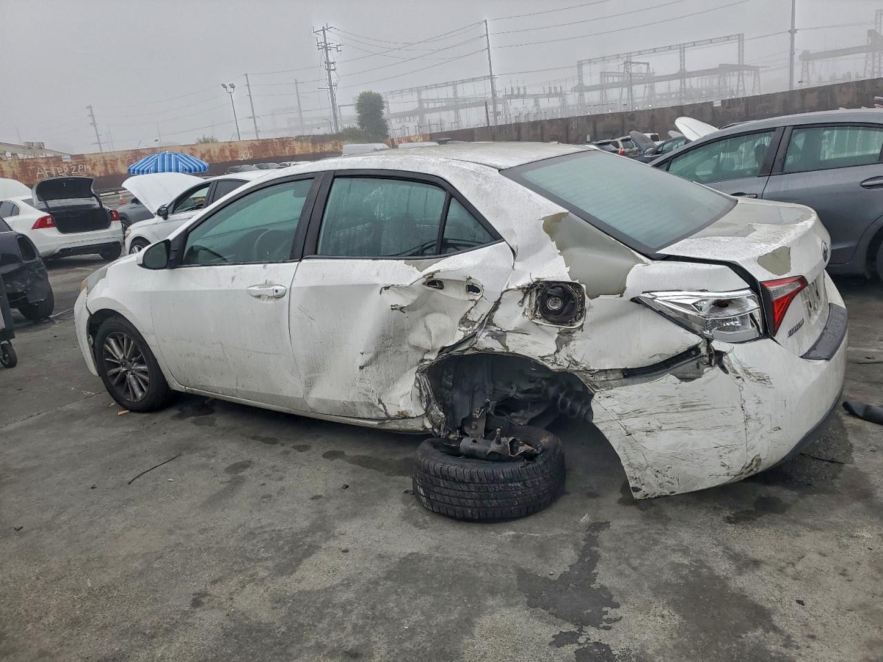 2015 TOYOTA COROLLA L photo 2
