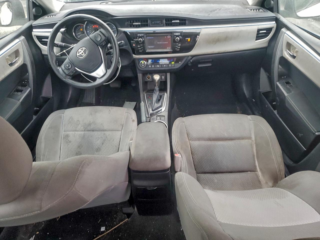 2015 TOYOTA COROLLA L photo 8