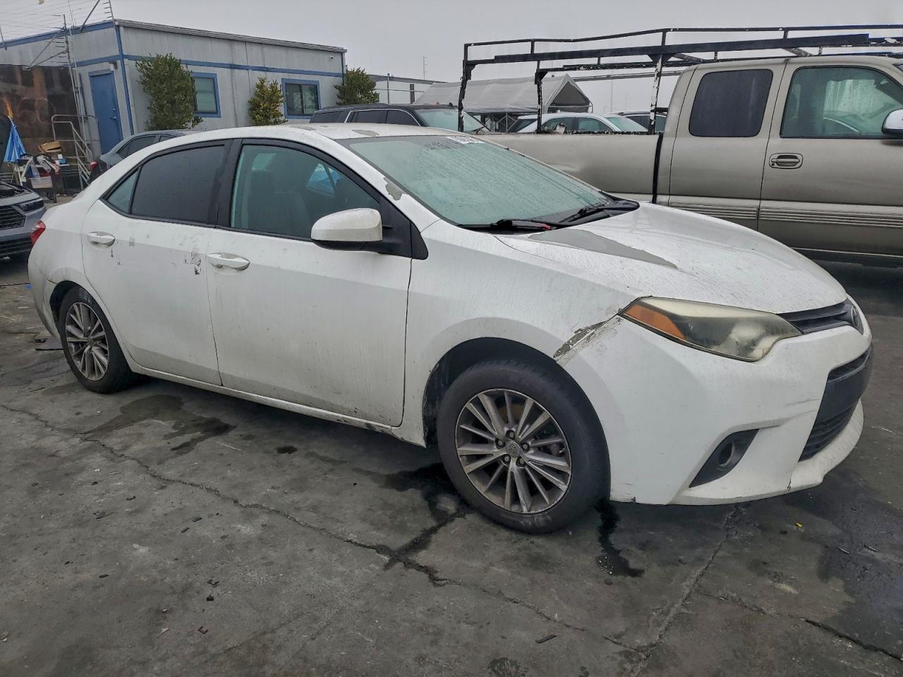 2015 TOYOTA COROLLA L photo 4