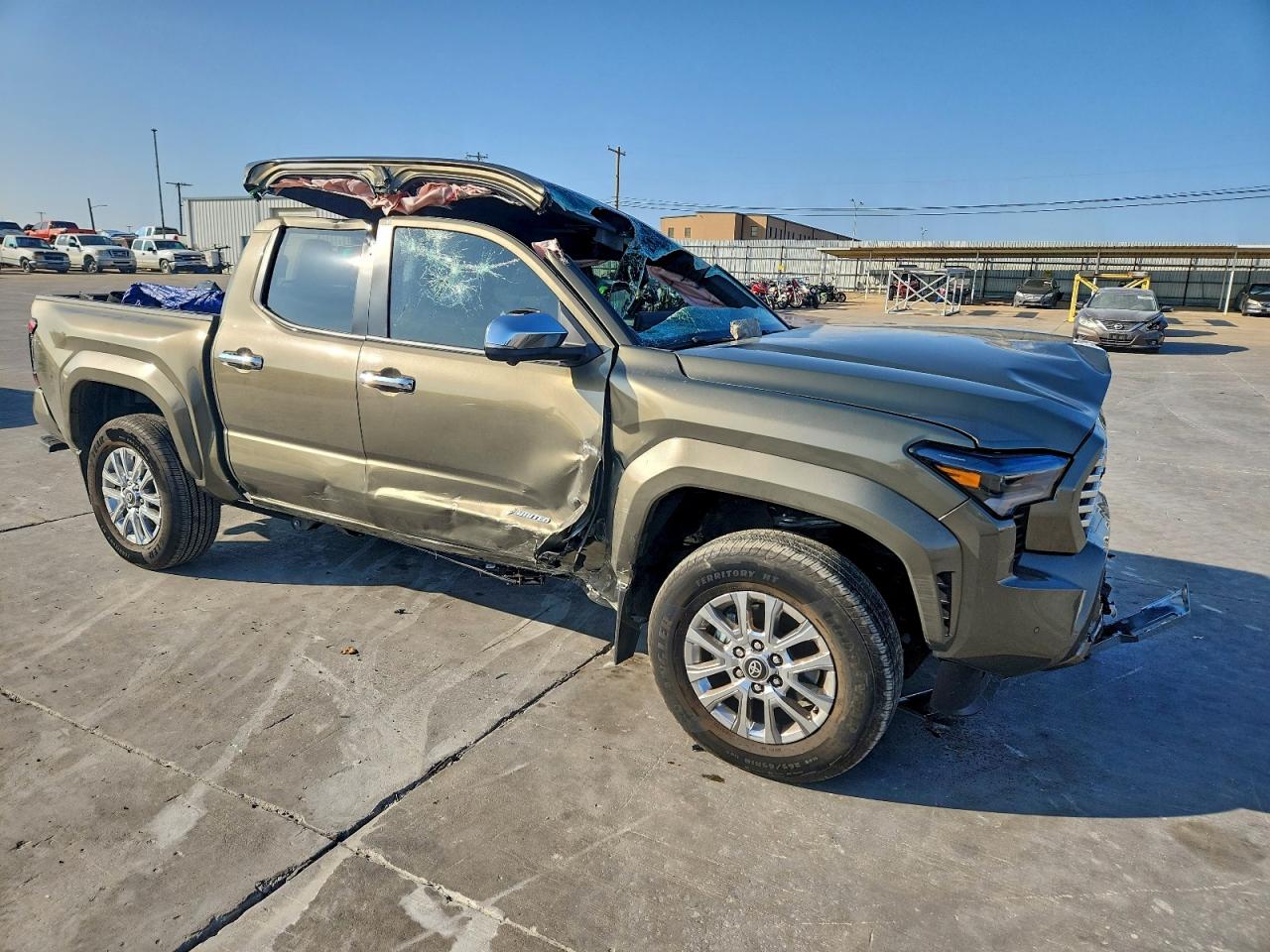 2025 TOYOTA TACOMA DOUBLE CAB photo 4