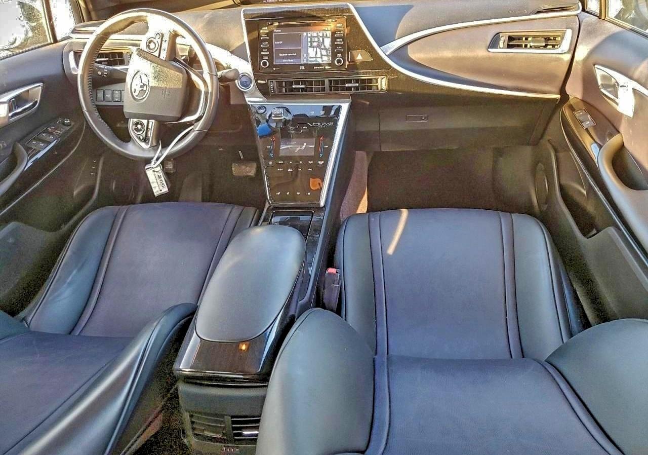 2018 TOYOTA MIRAI photo 8